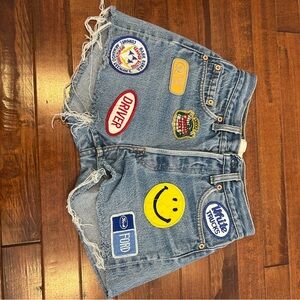 Patched detailing Riley Jean shorts